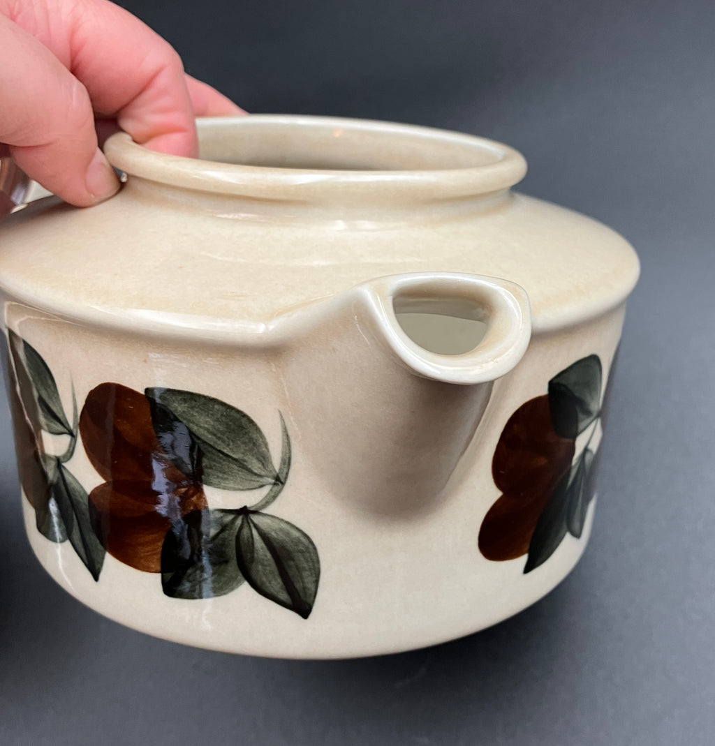 Arabia Finland Ruija Teapot With Strainer by Raija Uosikkinen Mid Century Modern
