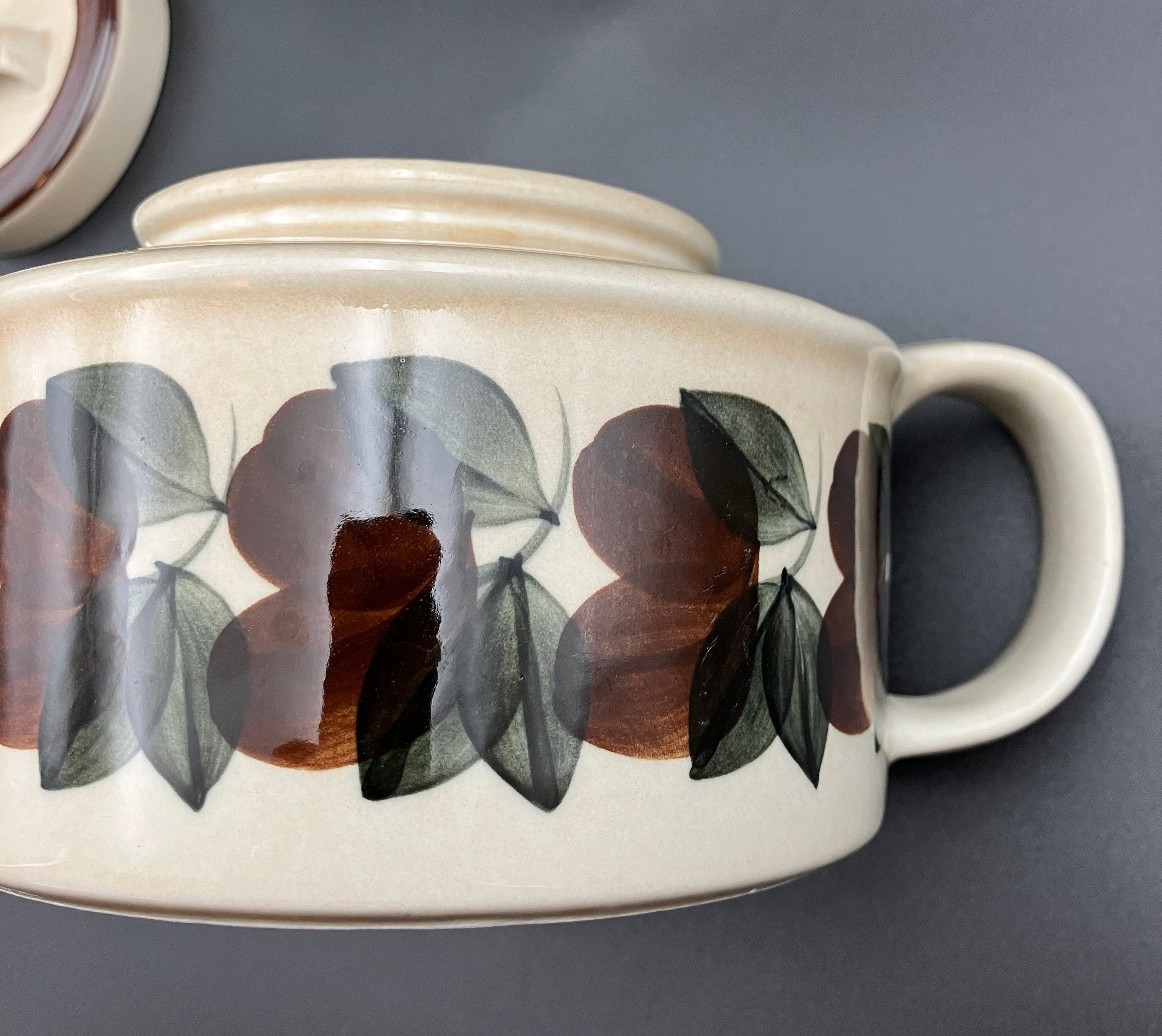 Arabia Finland Ruija Teapot With Strainer by Raija Uosikkinen Mid Century Modern