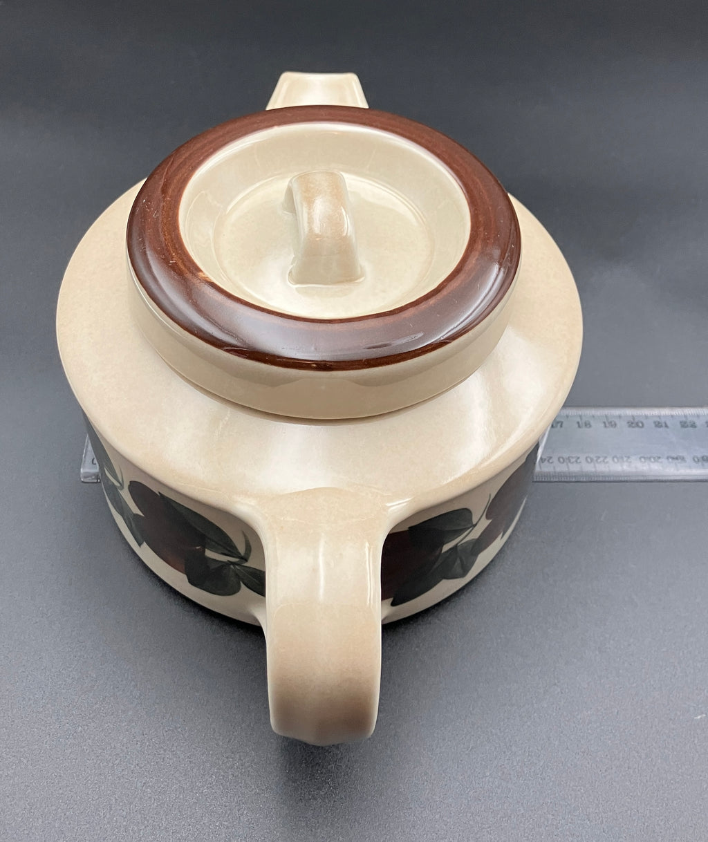 Arabia Finland Ruija Teapot With Strainer by Raija Uosikkinen Mid Century Modern