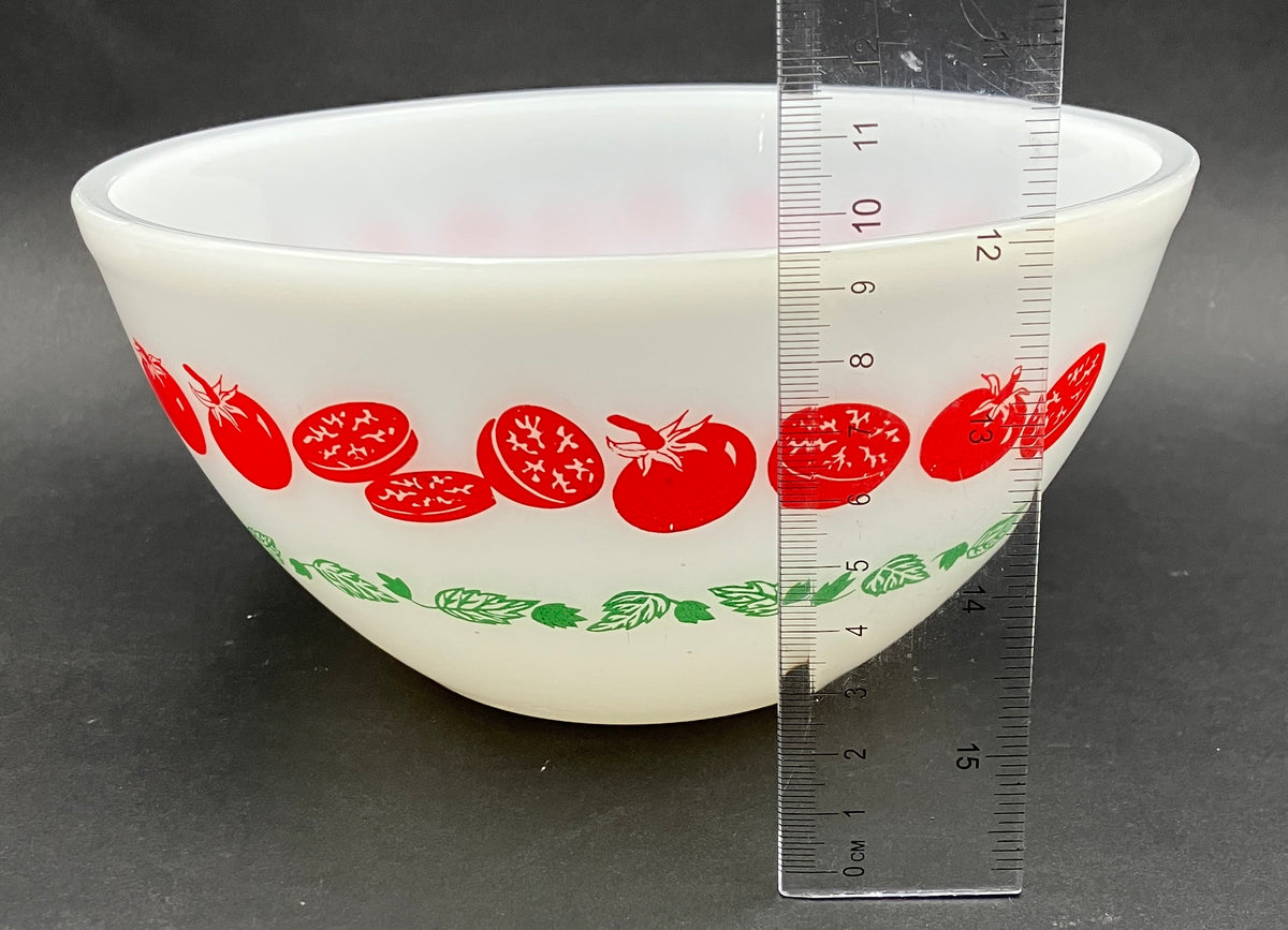 Vintage Pyrex Harvest Nesting Bowl 8” Tomato Pattern Good Condition