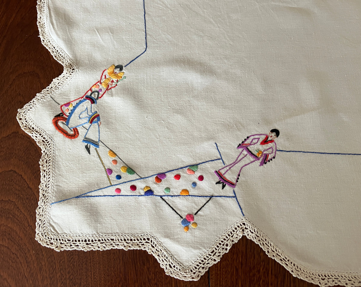 Vintage Embroidered Tablecloth Harlequin Fashion Ladies 88 X 85cm Table Cloth