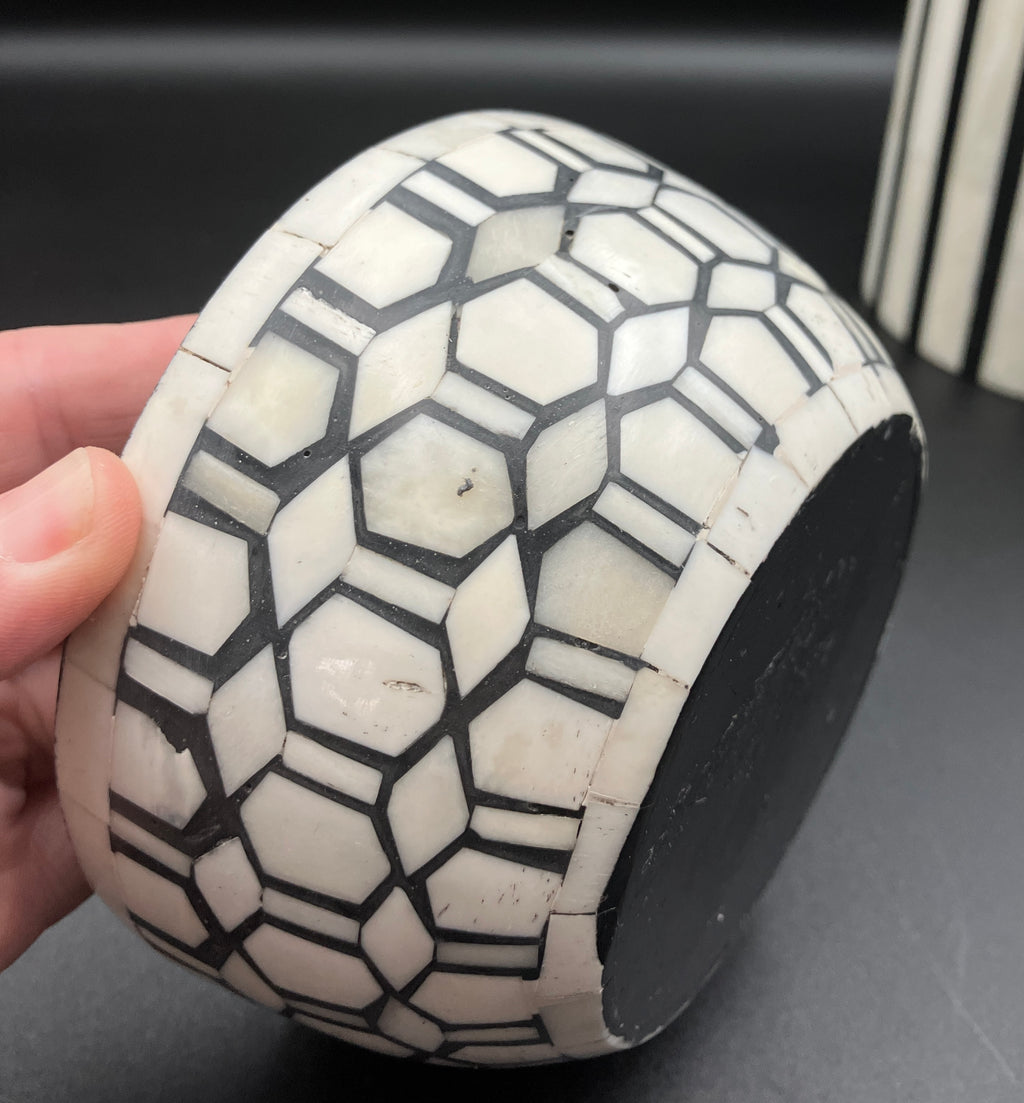 Black and White Bone Inlay Round Boxes Set Of 3 Contemporary Trinket Boxes