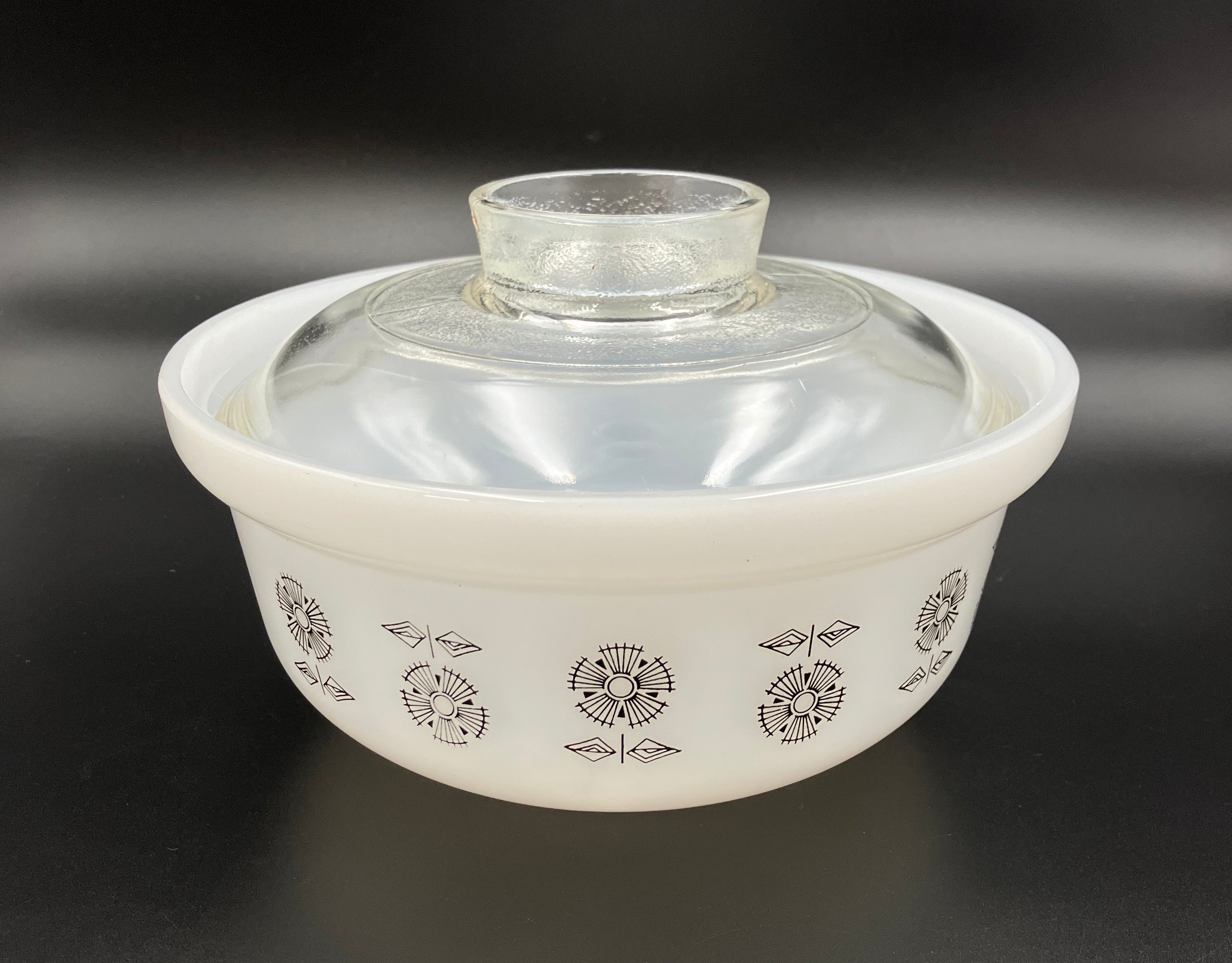 Vintage Pyrex Minstrel Half Tubby Deep Bowl With Lid Crown 1974