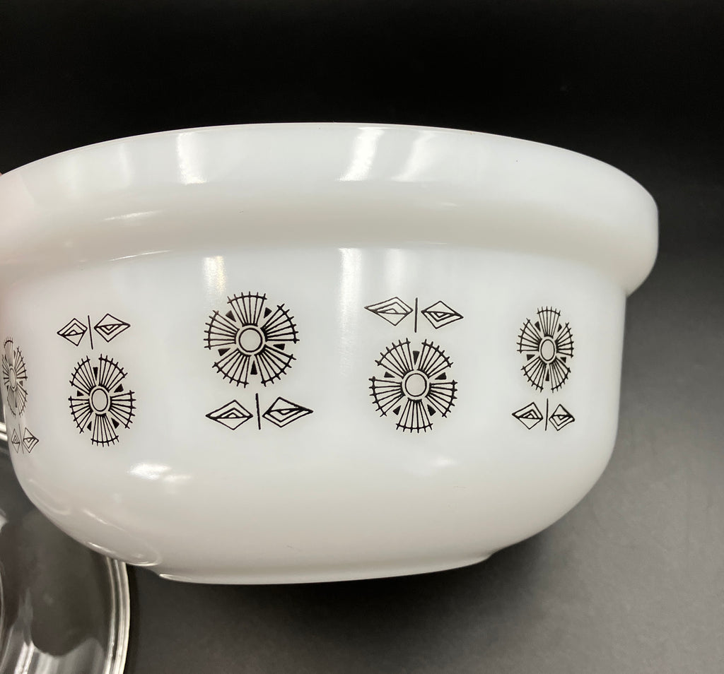 Vintage Pyrex Minstrel Half Tubby Deep Bowl With Lid Crown 1974