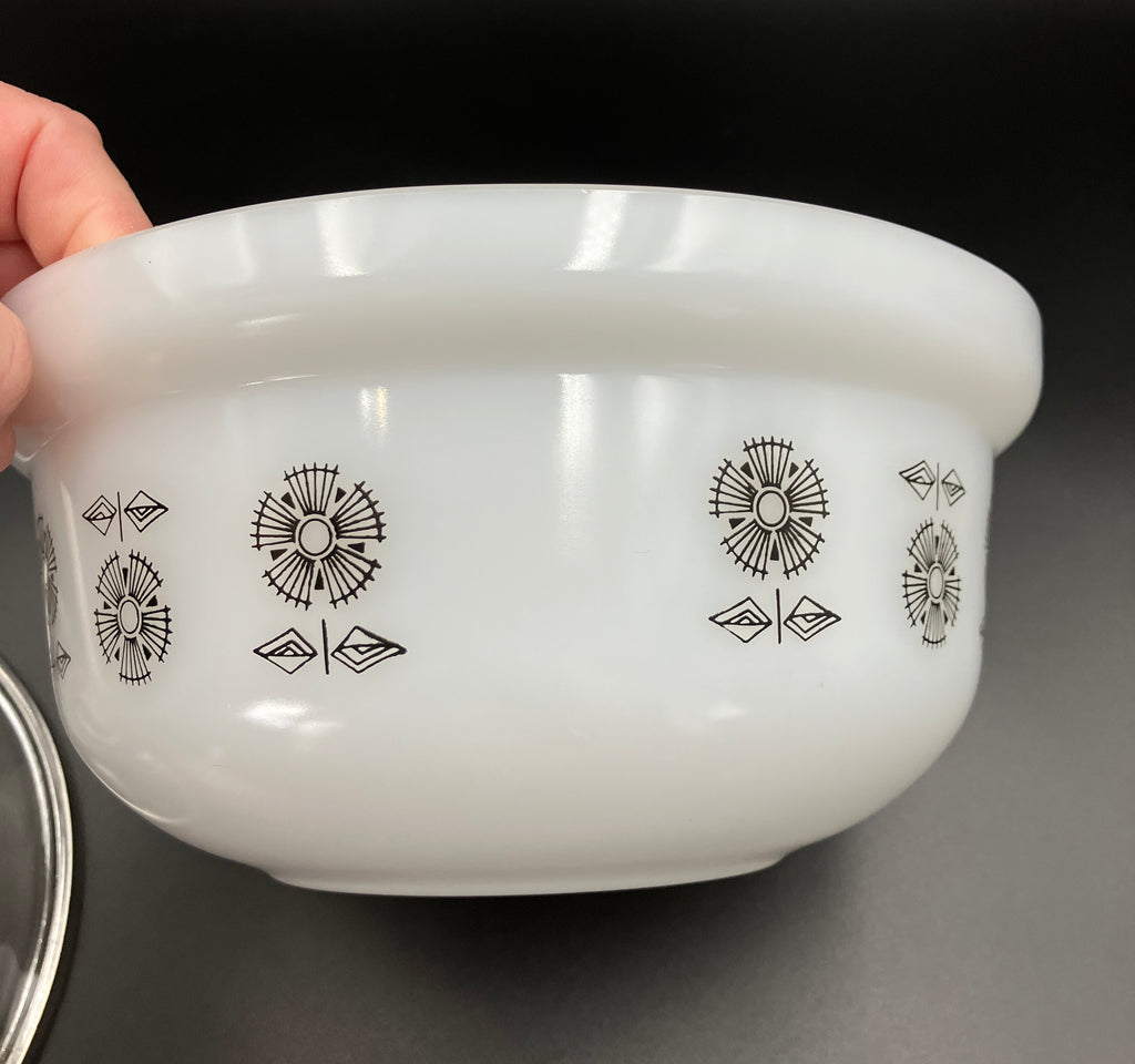 Vintage Pyrex Minstrel Half Tubby Deep Bowl With Lid Crown 1974