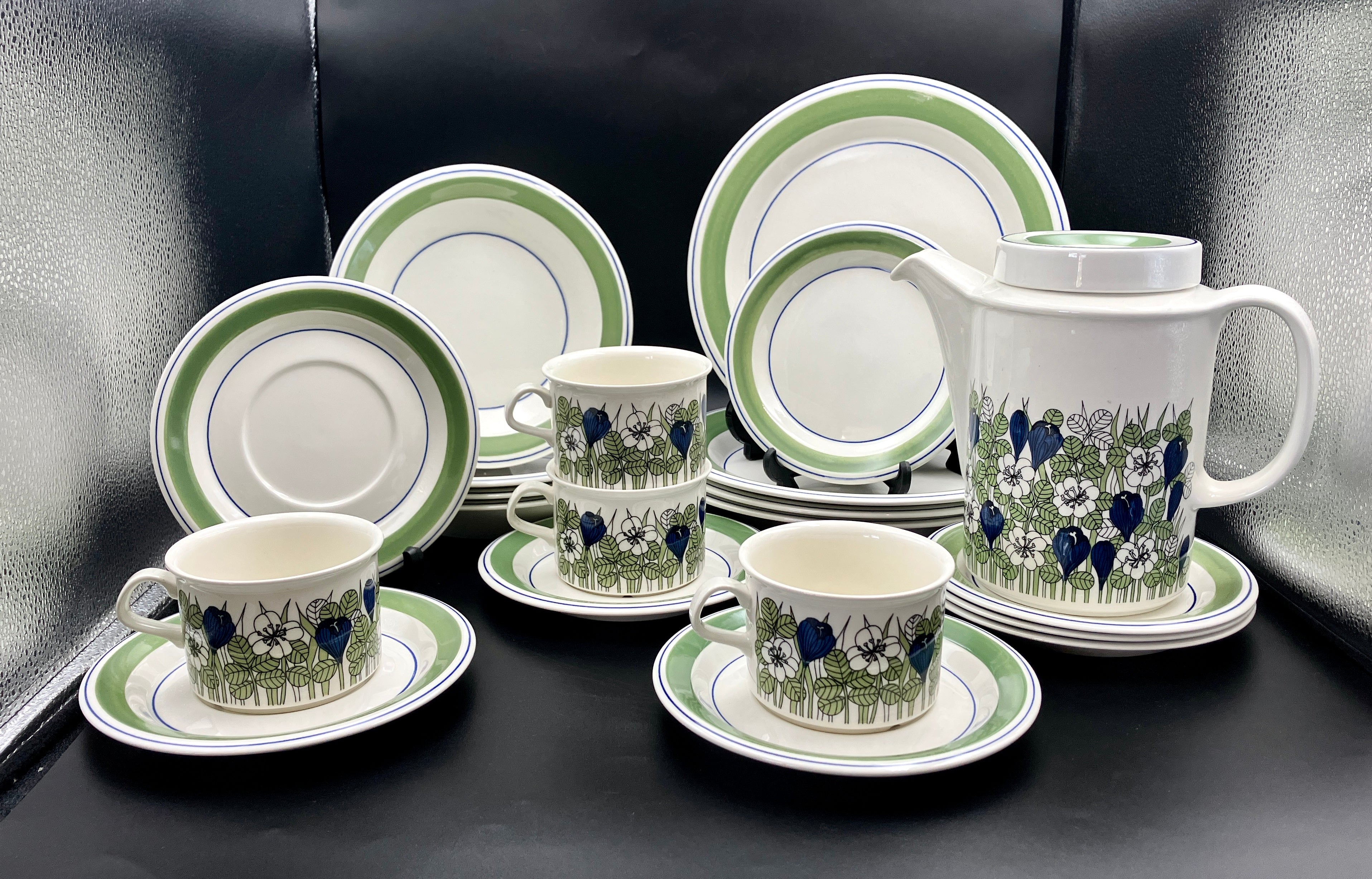 Arabia Krokus by Esteri Tomula - Large Dinner Set - Finland 1978-79 Rare