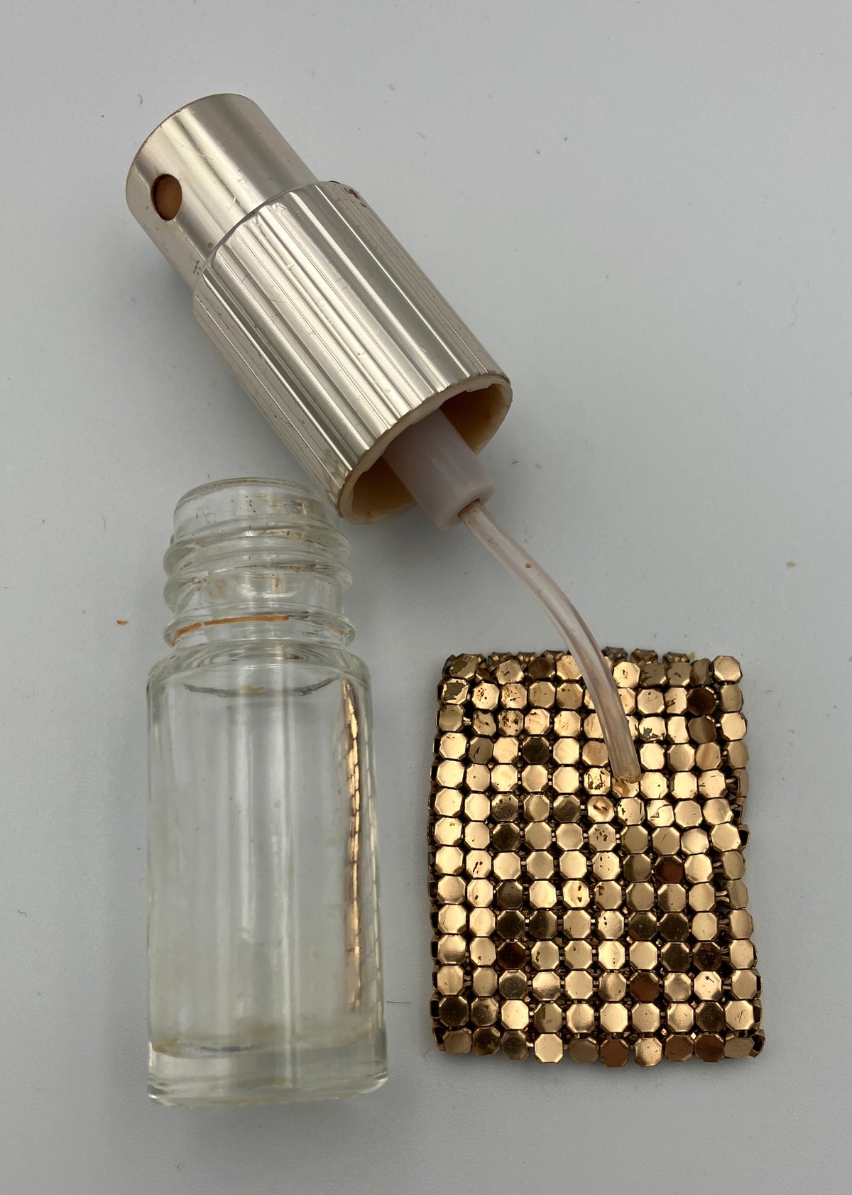 Vintage Glomesh Perfume Spray Atomiser Bottle Gold Mesh
