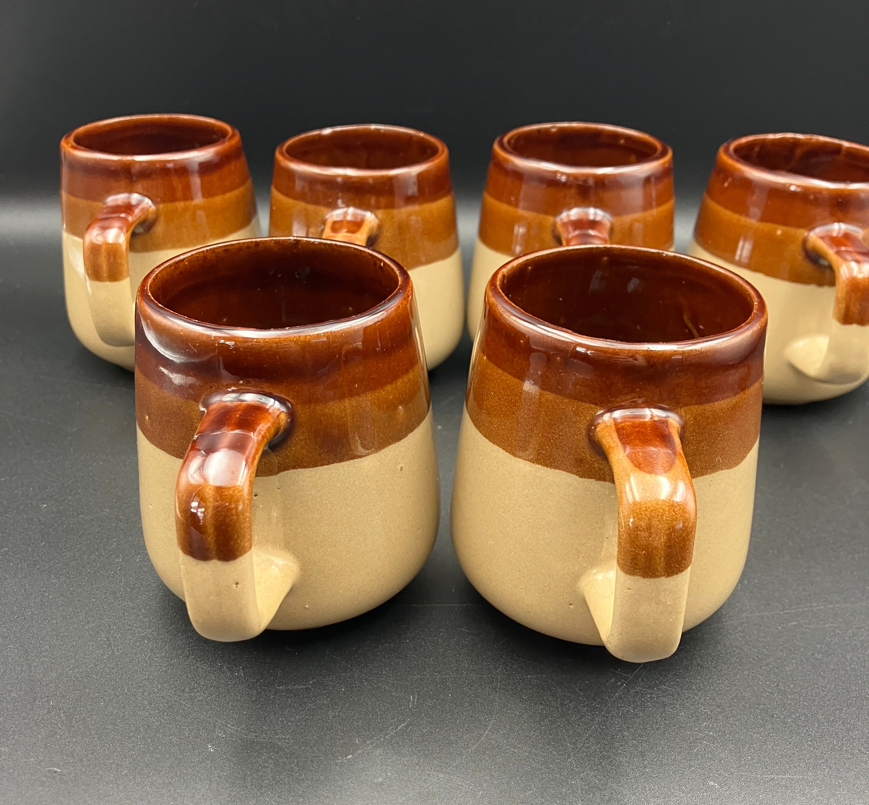 Vintage Mugs Wooden Coffee House with 6 Stoneware Mugs