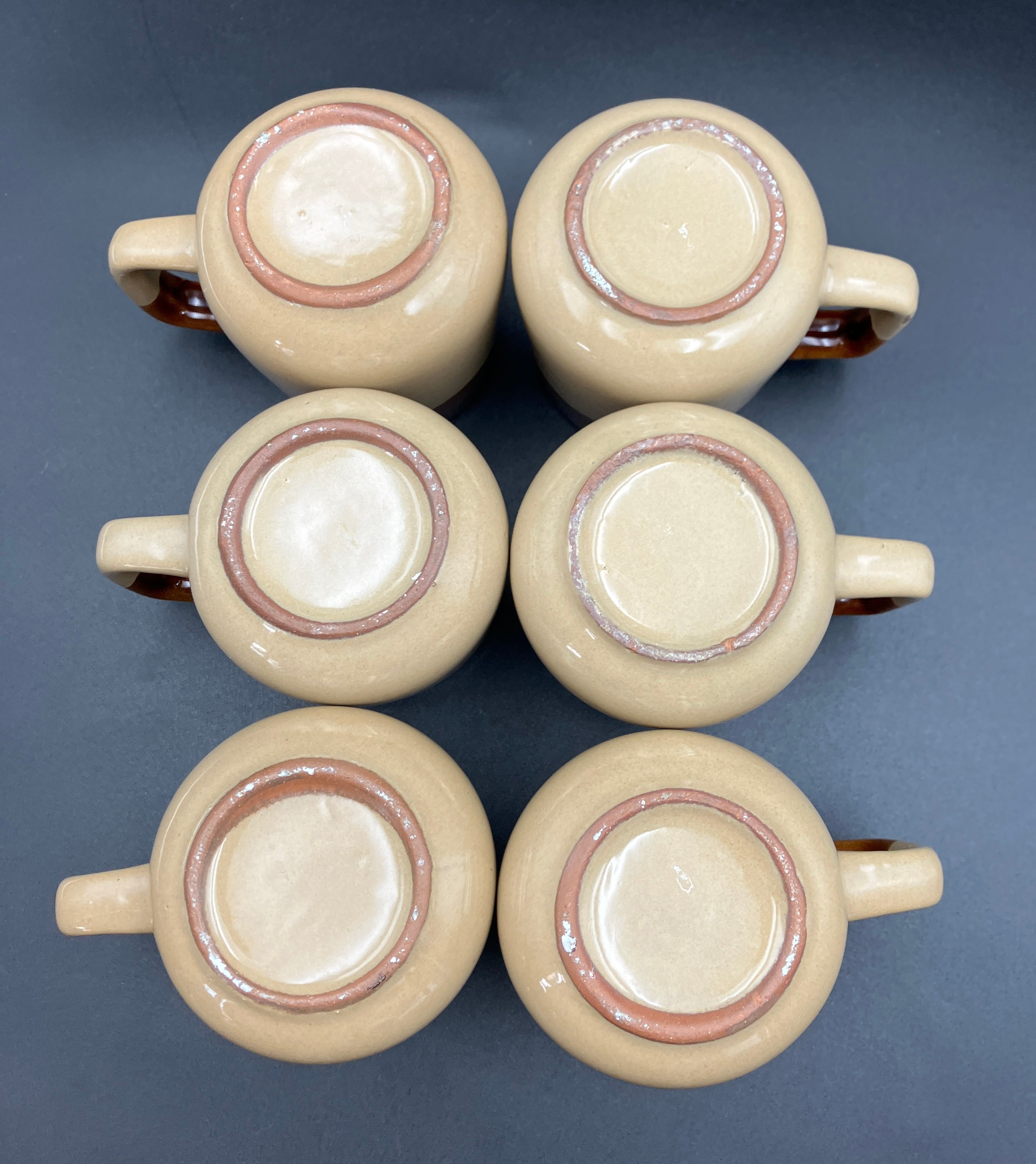 Vintage Mugs Wooden Coffee House with 6 Stoneware Mugs