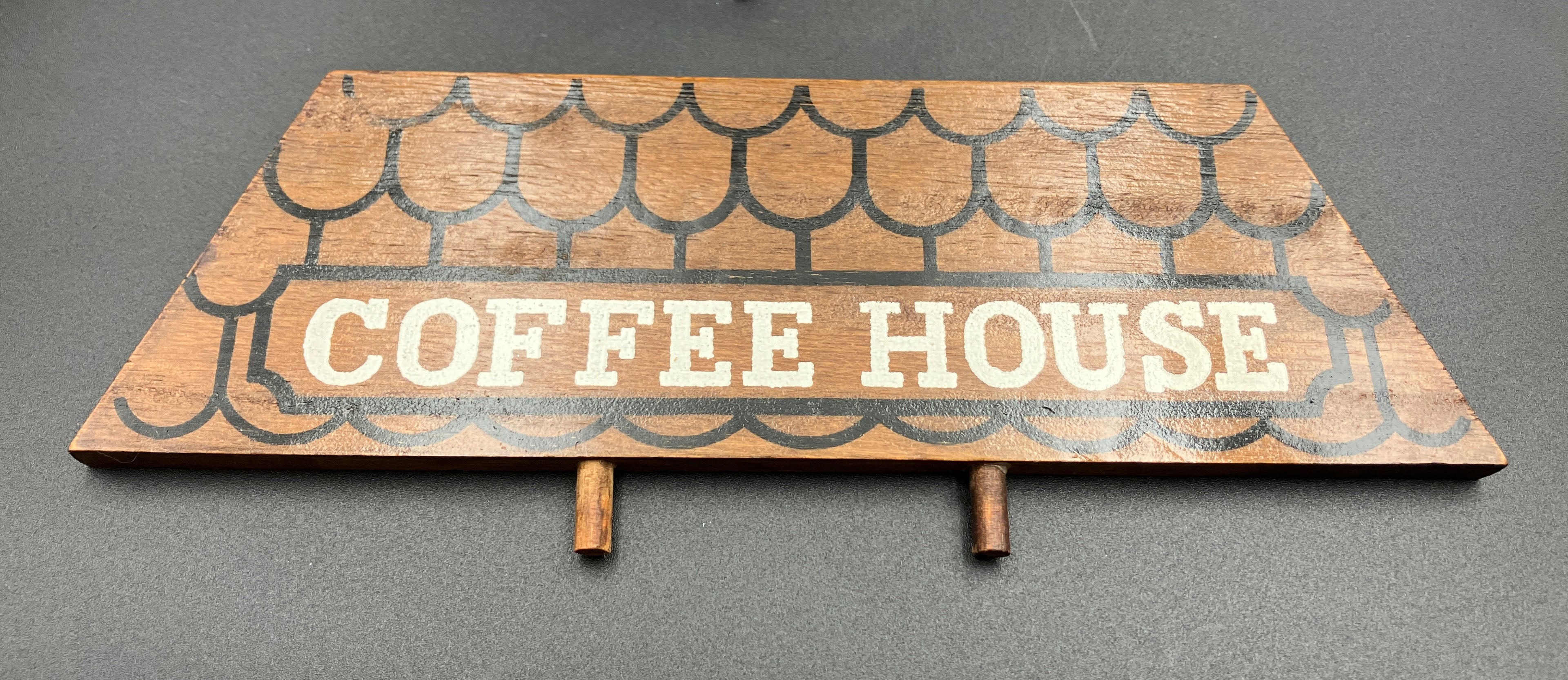 Vintage Mugs Wooden Coffee House with 6 Stoneware Mugs