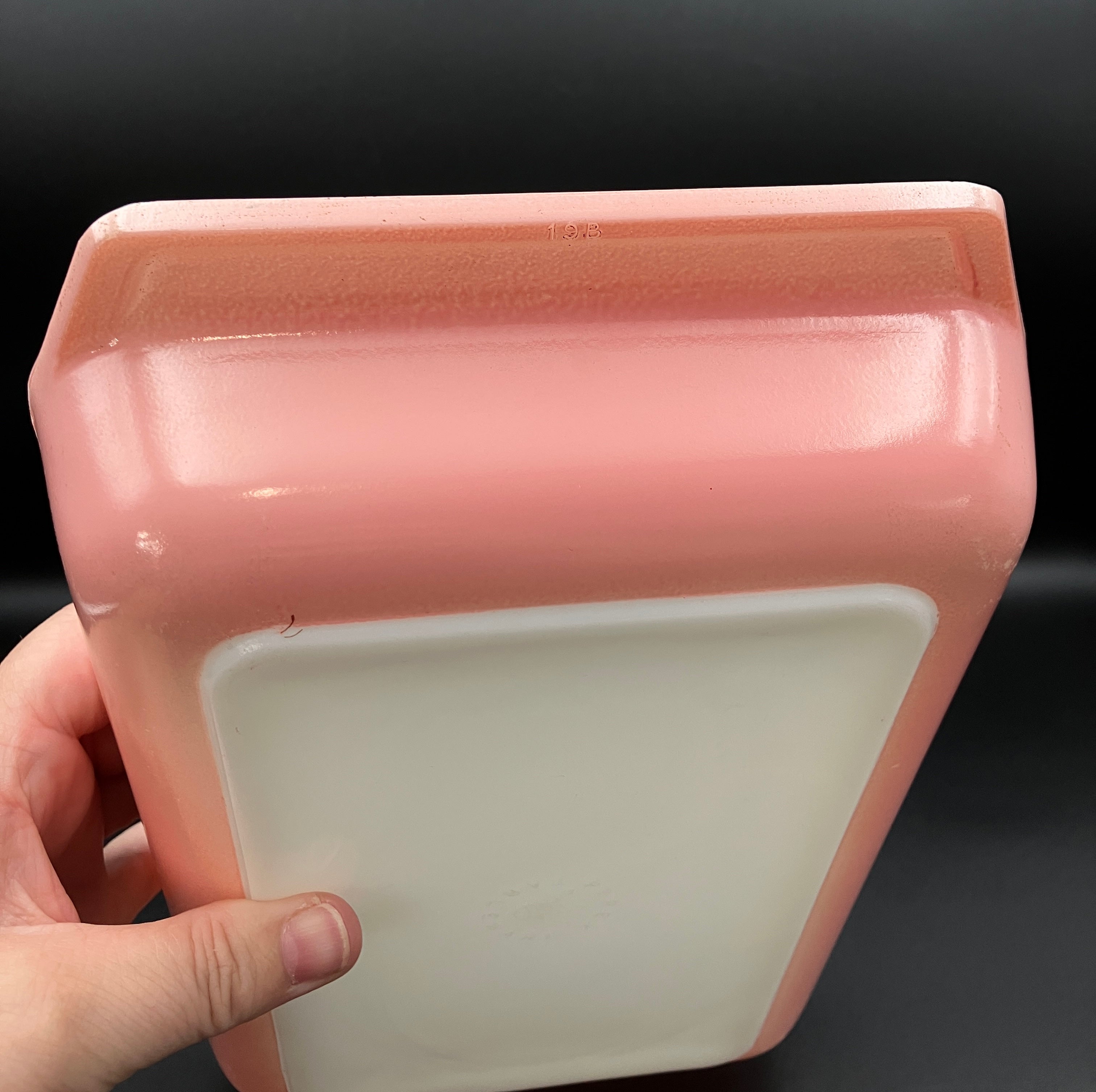 Vintage Pyrex Pink Daisy, Rectangle, Space saver design casserole dish, w/ lid