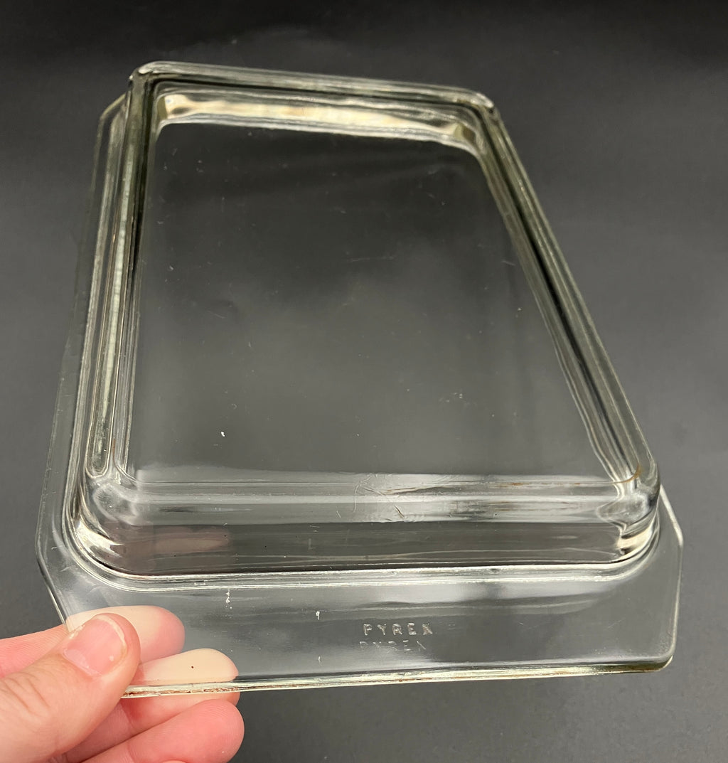 Vintage Pyrex Pink Daisy, Rectangle, Space saver design casserole dish, w/ lid