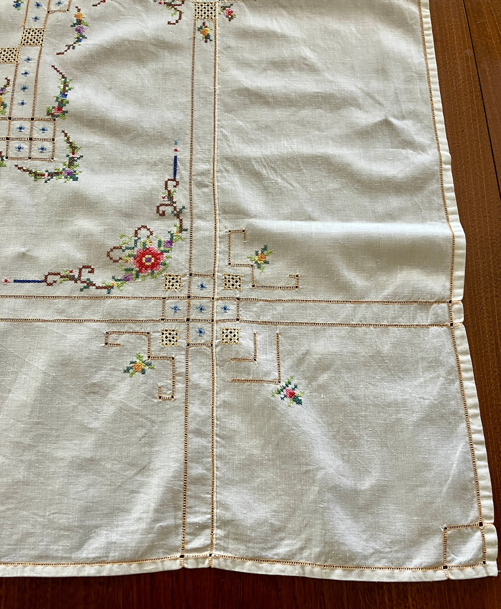 Vintage Cross Stitch Tablecloth Floral With Borders 101cm X 103cm