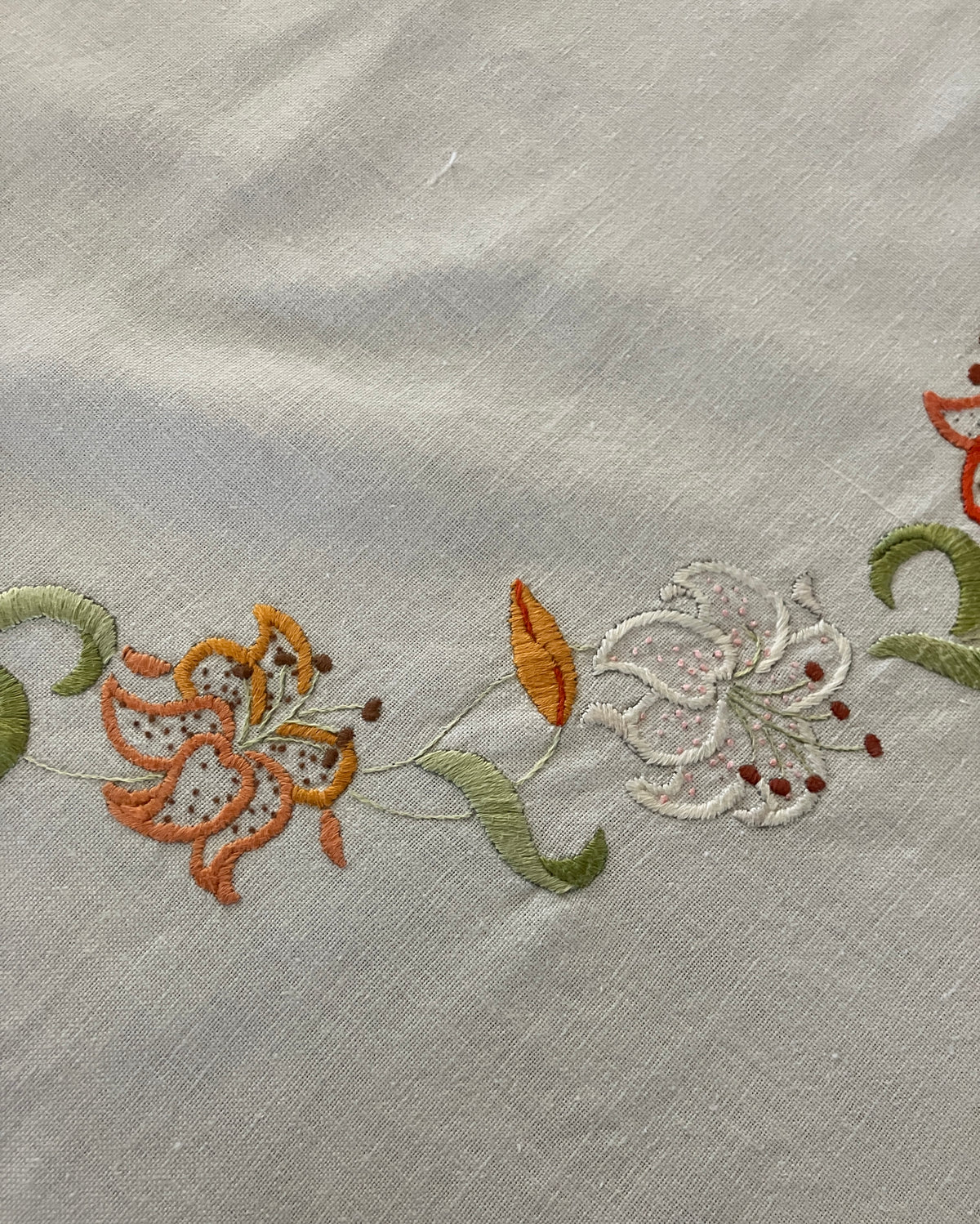 Vintage Embroidered Tablecloth Lily 106cm x 106cm Table Cloth