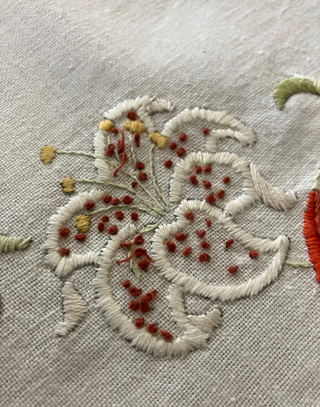 Vintage Embroidered Tablecloth Lily 106cm x 106cm Table Cloth