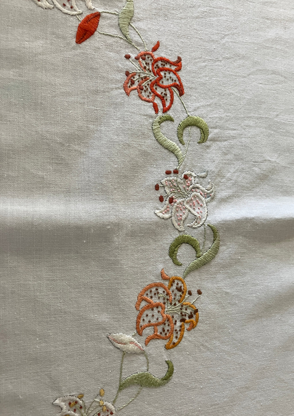 Vintage Embroidered Tablecloth Lily 106cm x 106cm Table Cloth