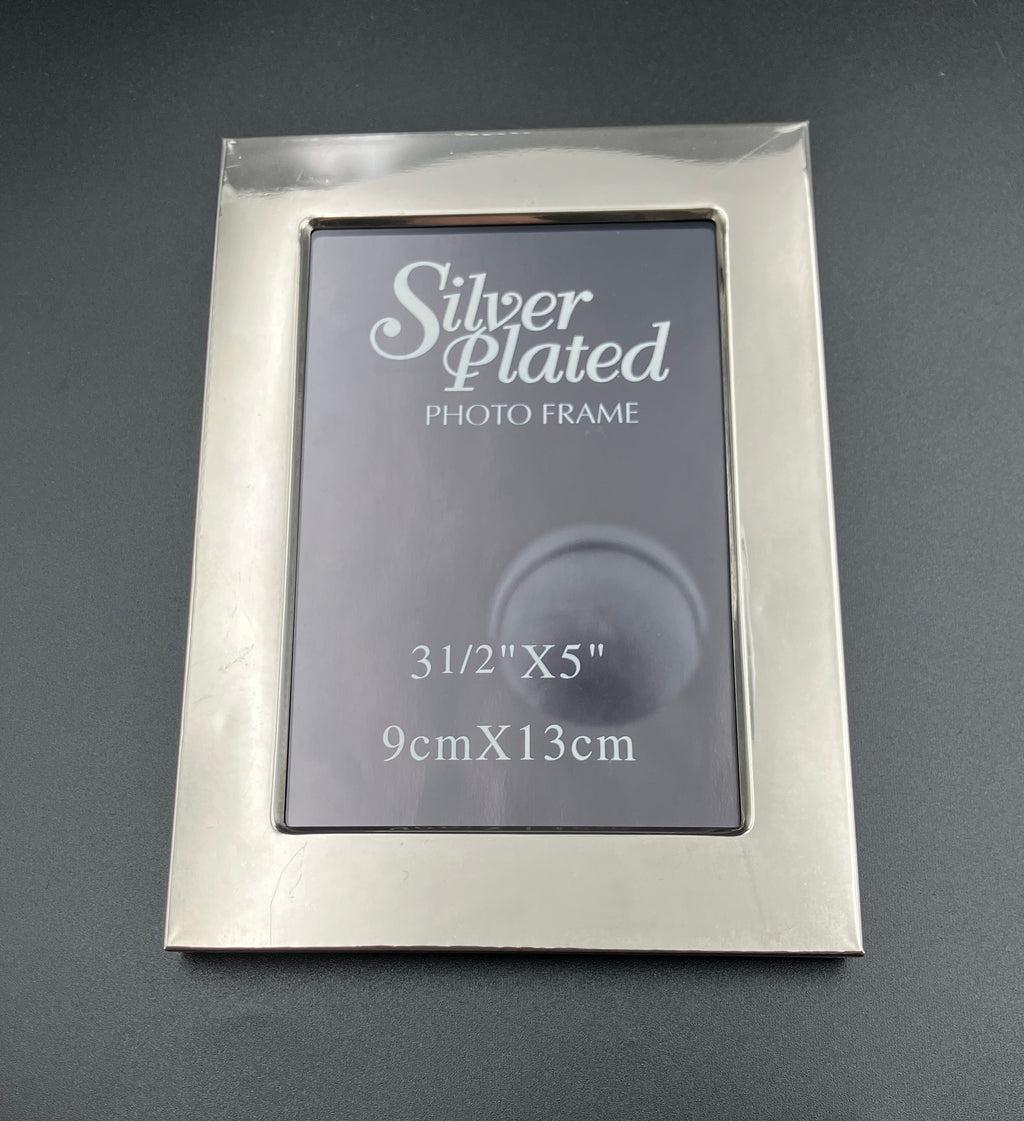 Vintage Silver Plated Photo Frame 9cm X 13cm Free Standing