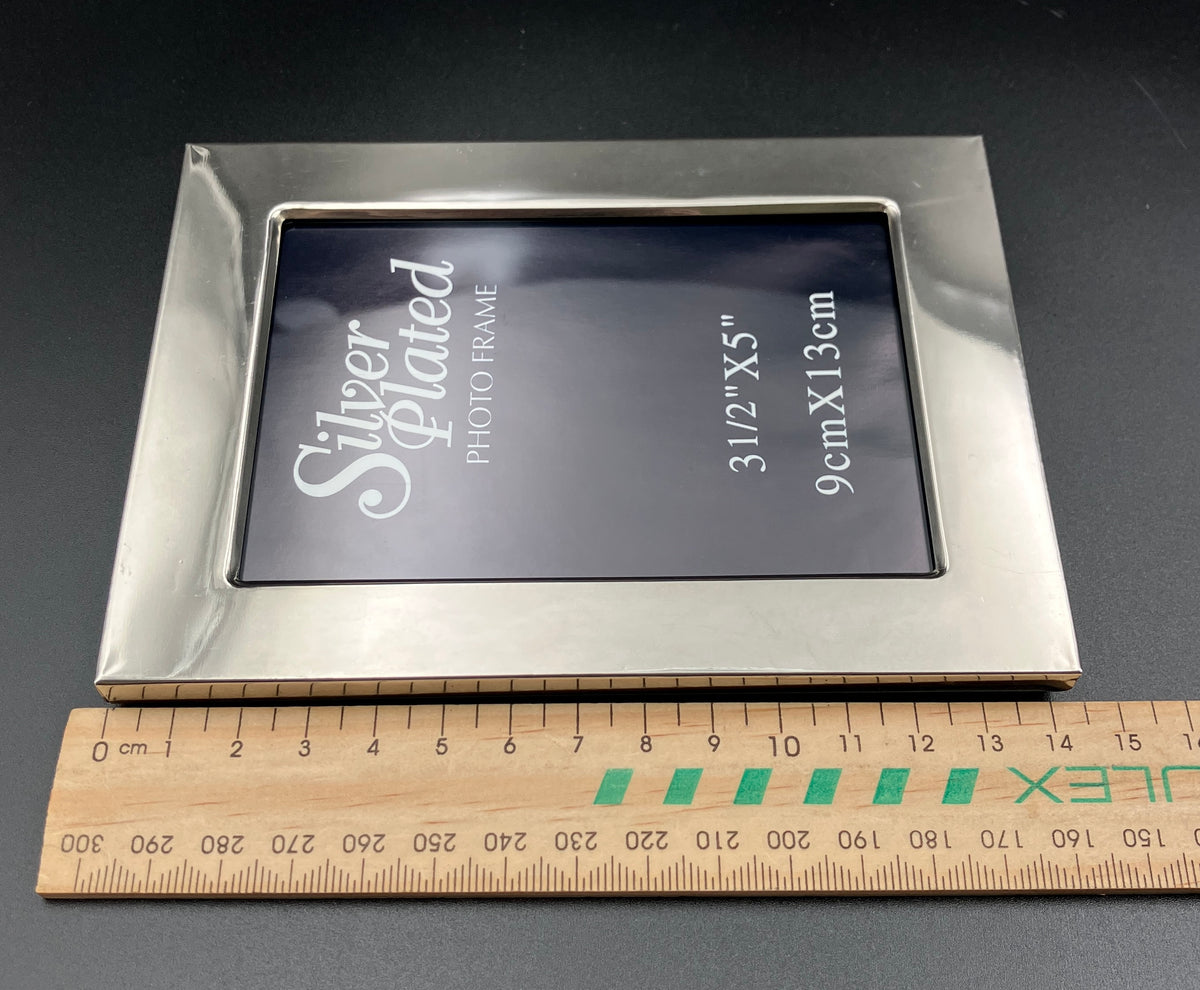 Vintage Silver Plated Photo Frame 9cm X 13cm Free Standing