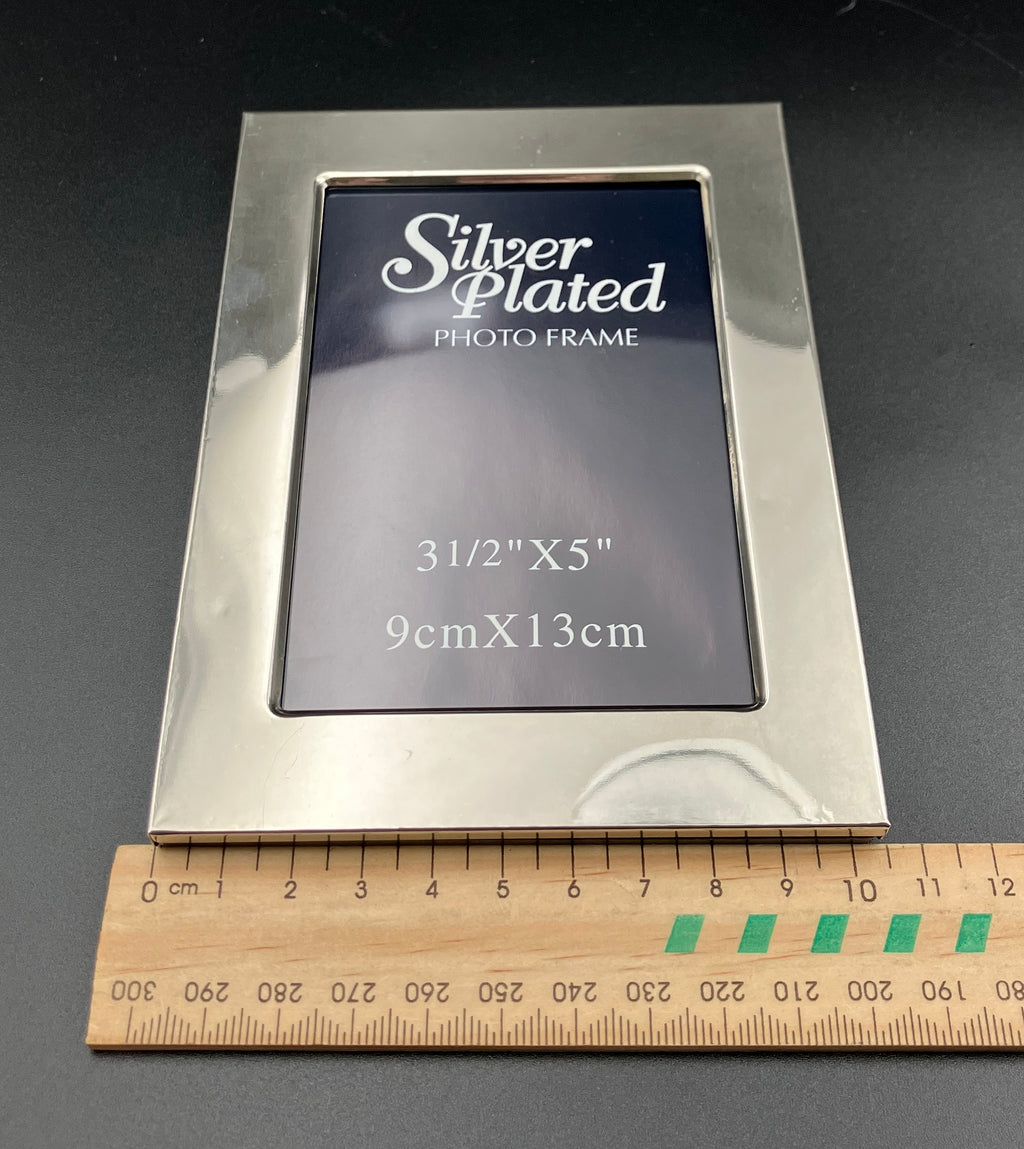 Vintage Silver Plated Photo Frame 9cm X 13cm Free Standing