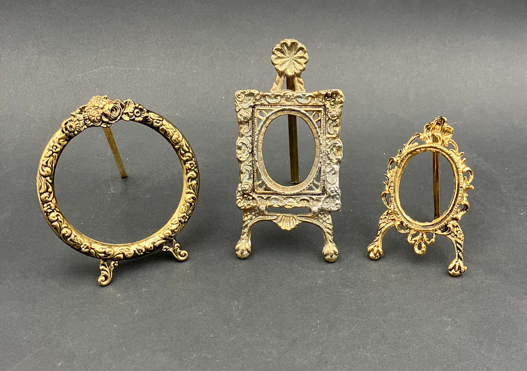 Vintage Brass Picture Frames Oval Small Victorian style with Easel Legs Lot Of 3