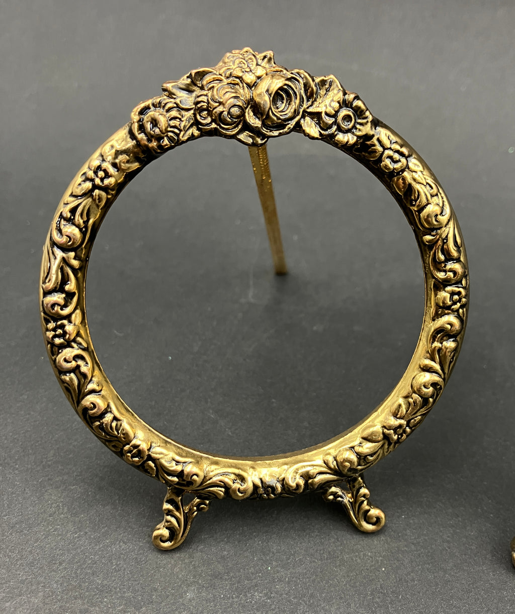 Vintage Brass Picture Frames Oval Small Victorian style with Easel Legs Lot Of 3