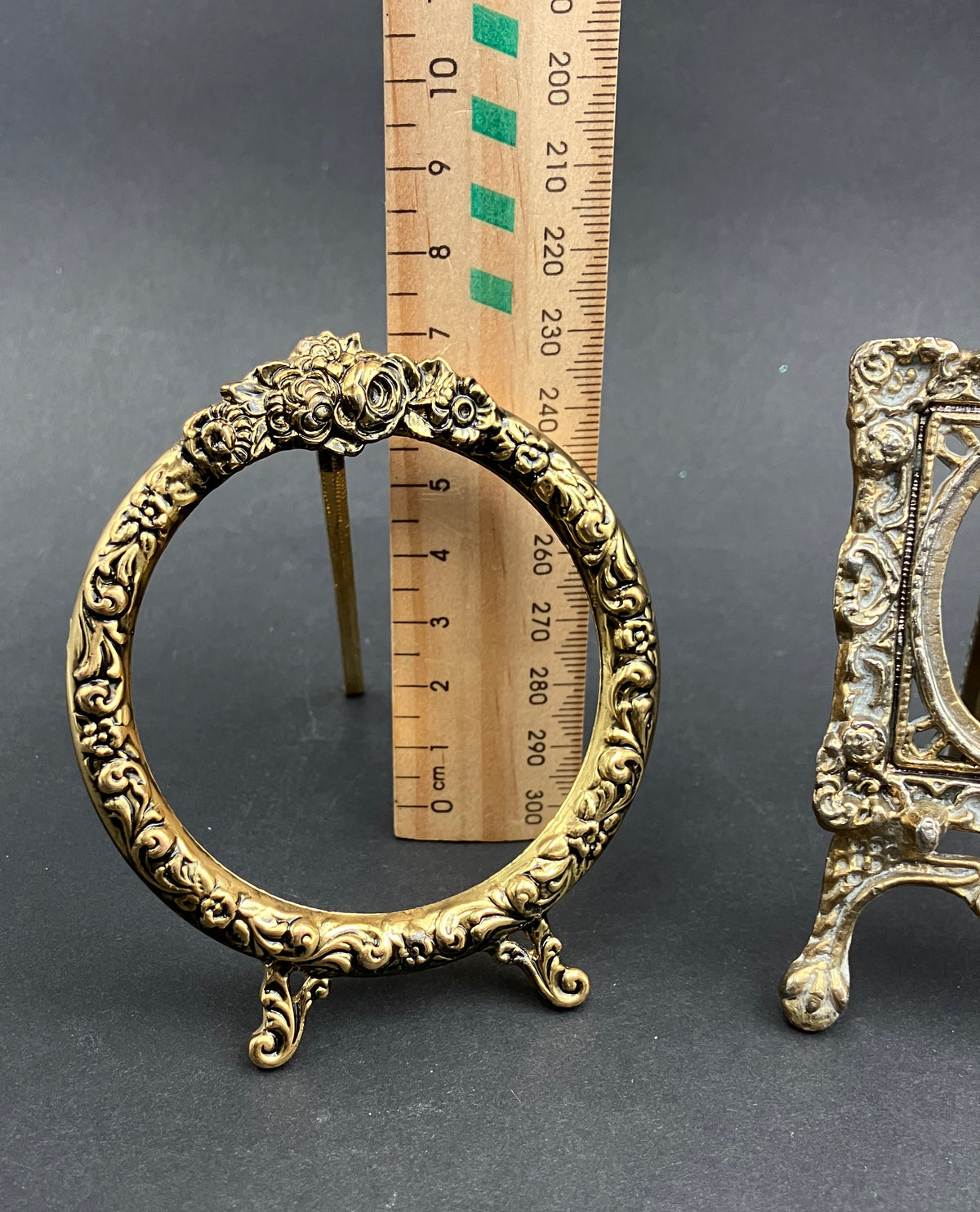 Vintage Brass Picture Frames Oval Small Victorian style with Easel Legs Lot Of 3