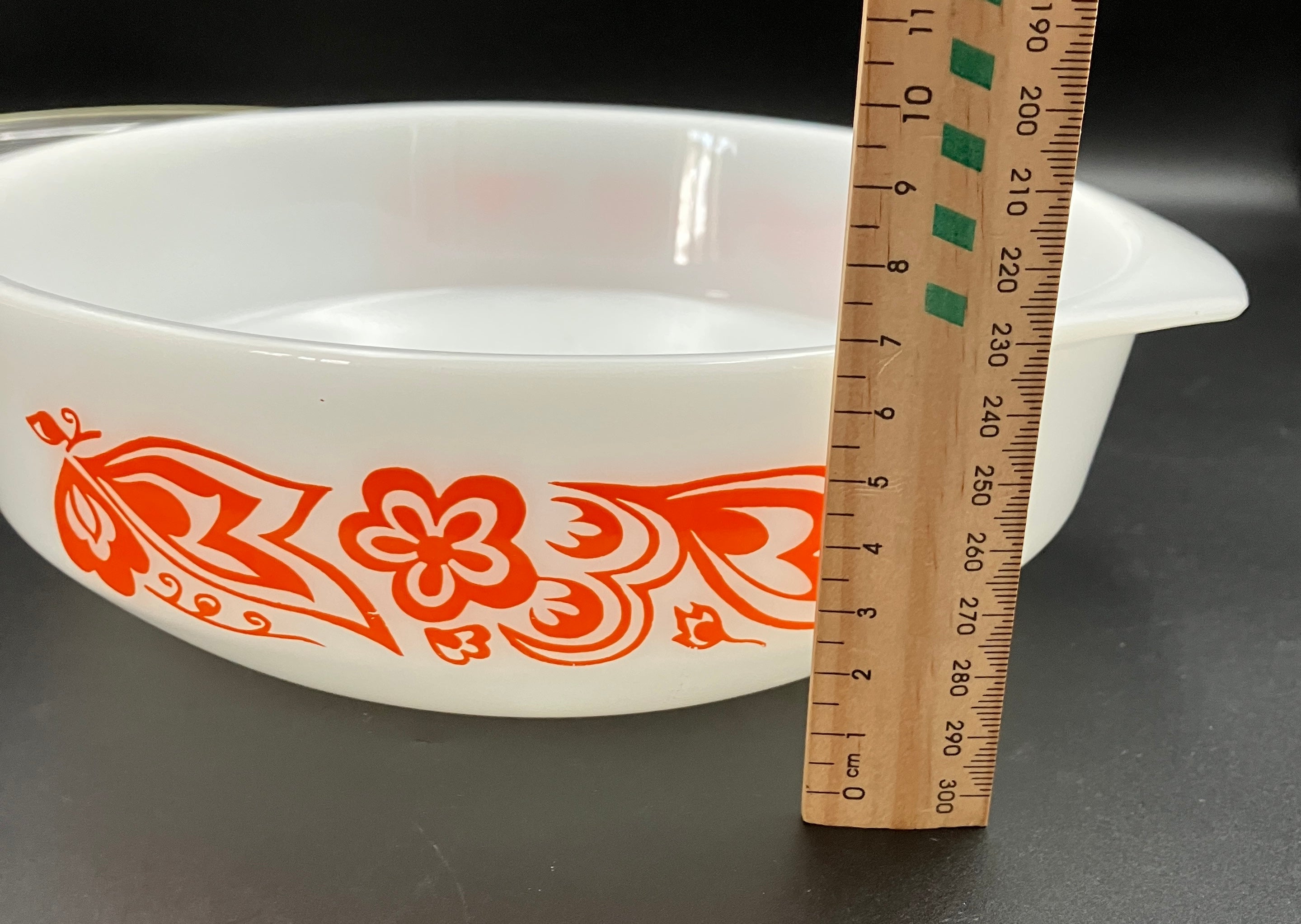 Pyrex Kite Casserole Dish with Lid