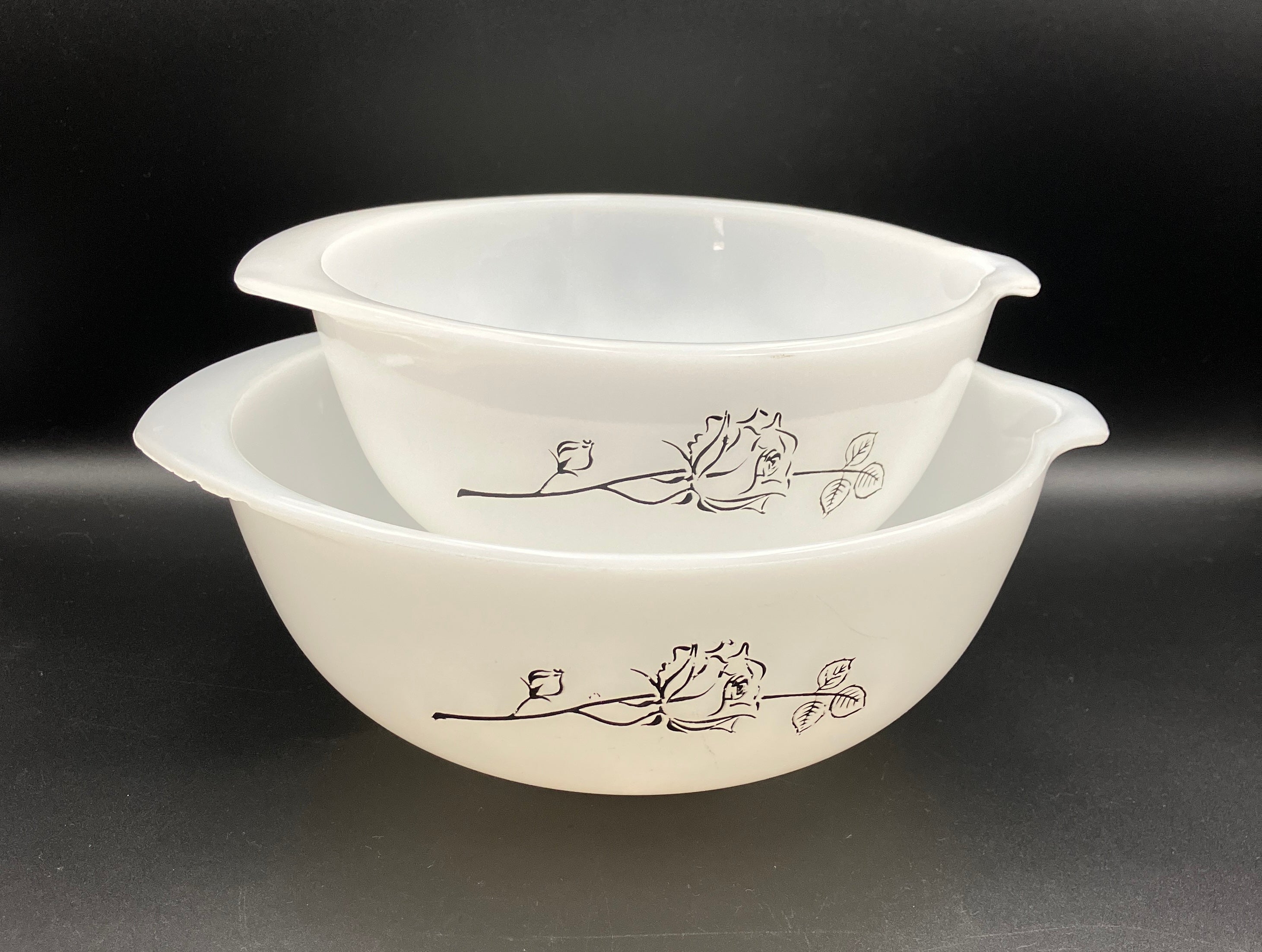 Vintage Pyrex Bowls 1961 Black Rose Pair Of Mixing Bowls 7” & 9”