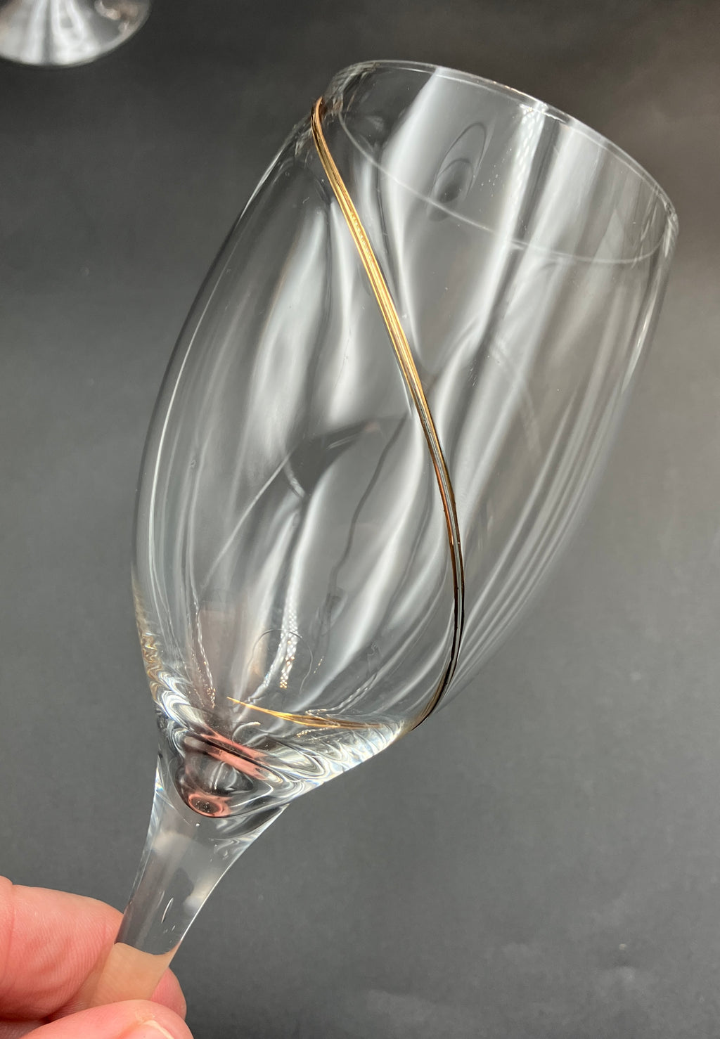 Share Kosta Boda Line Gold Wine Glasses Anna Ehrner Red And White Wine Glasses X7