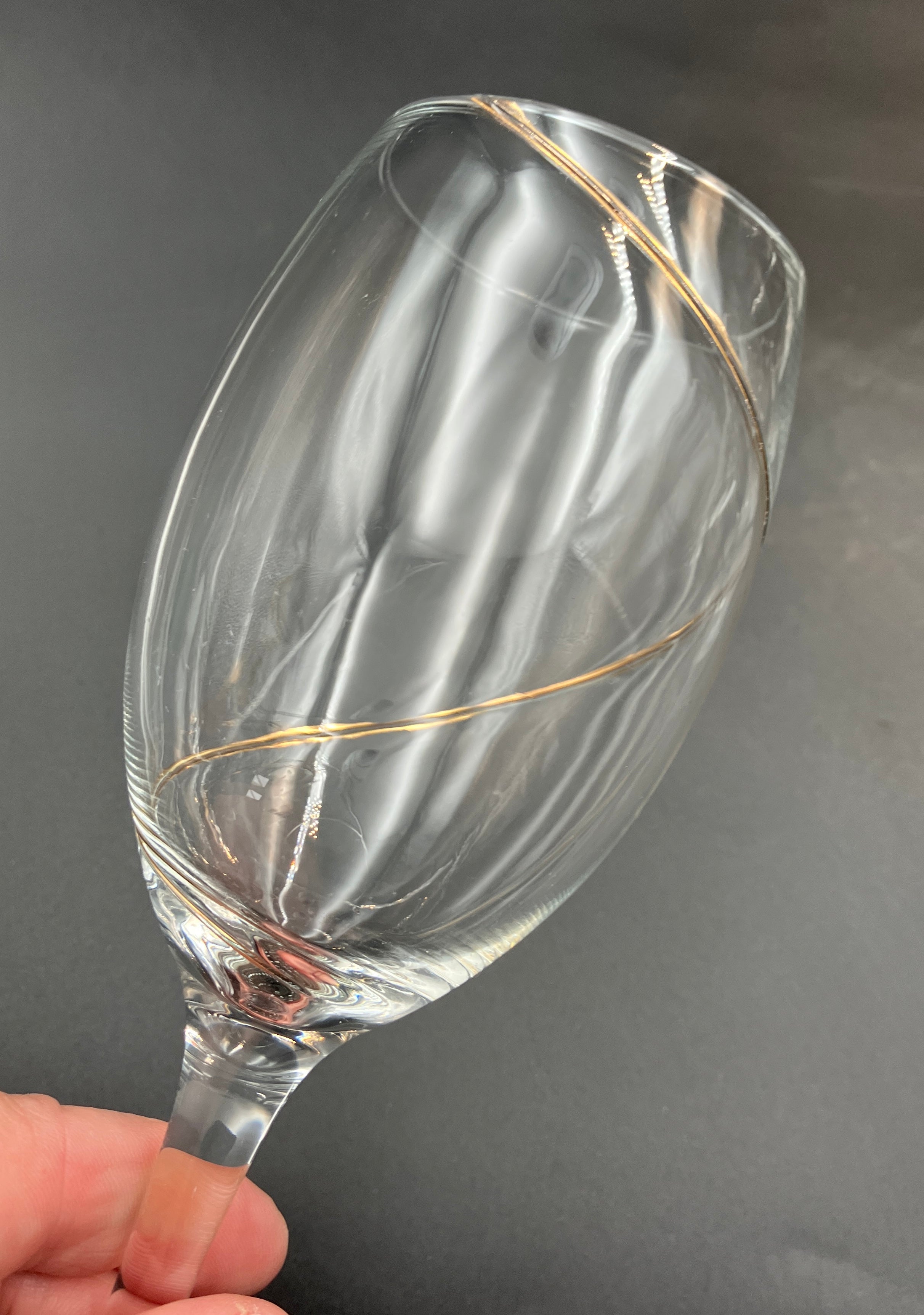 Share Kosta Boda Line Gold Wine Glasses Anna Ehrner Red And White Wine Glasses X7