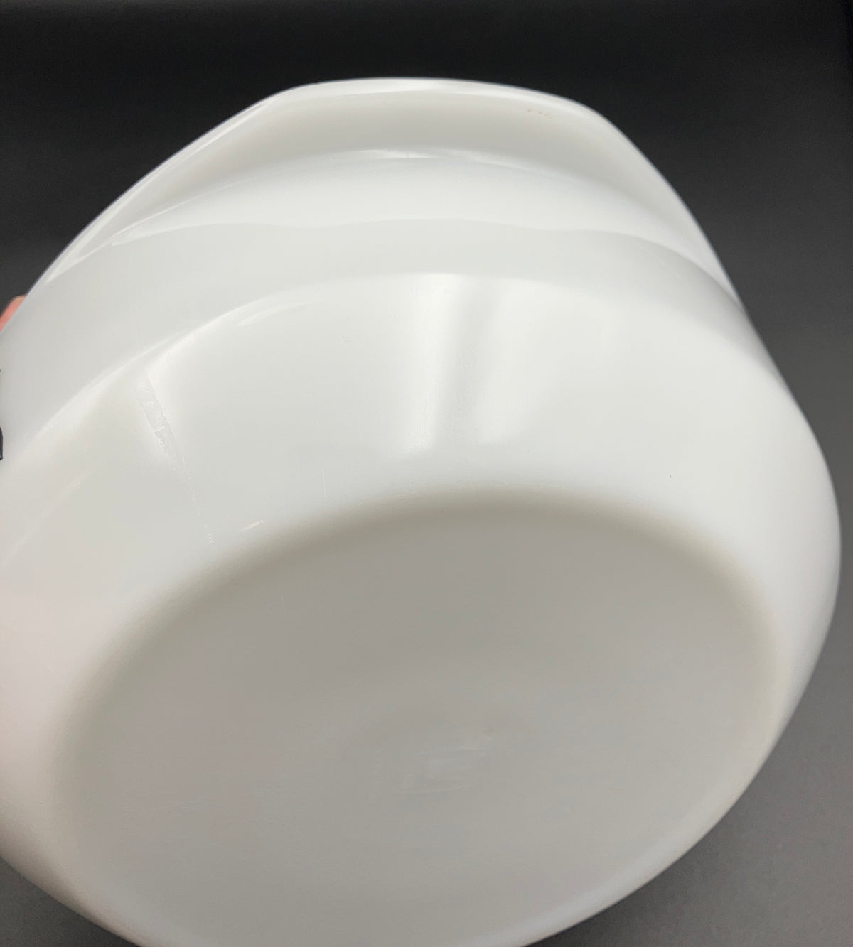 Vintage Pyrex Kite Flower Black Round Casserole Dish With Lid / Please Read Description