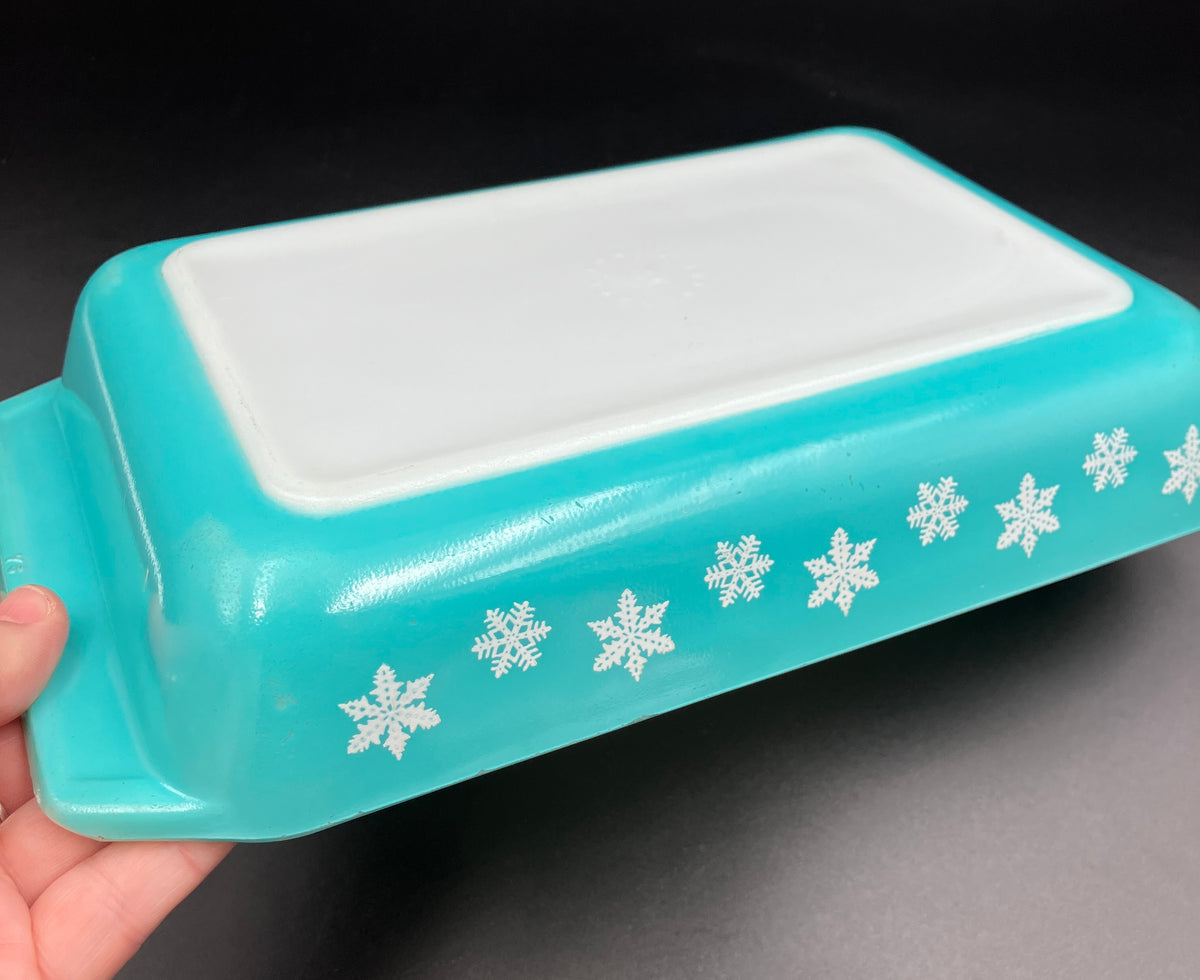 Vintage Pyrex Turquoise Snowflake Rectangular Baking Dish 2161 - Please Read Description
